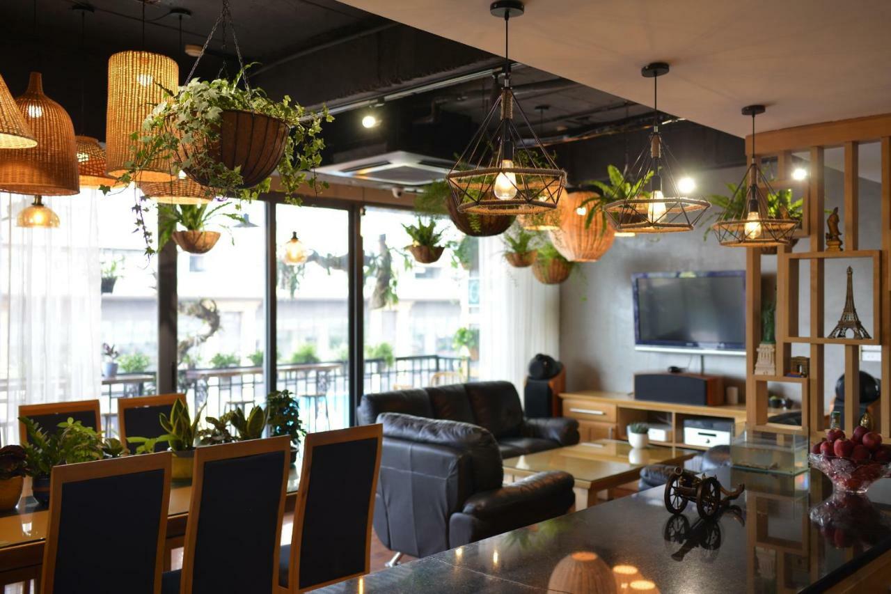 ハノイ市Chip'S Houseアパートメント エクステリア 写真