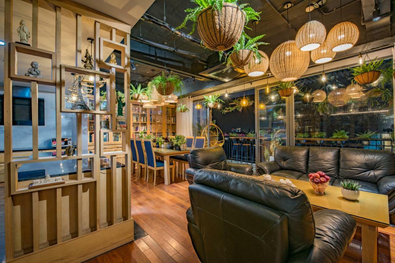 ハノイ市Chip'S Houseアパートメント エクステリア 写真